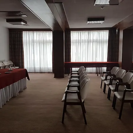 Center Hotel
