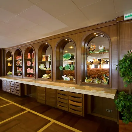 Отель Center 4*