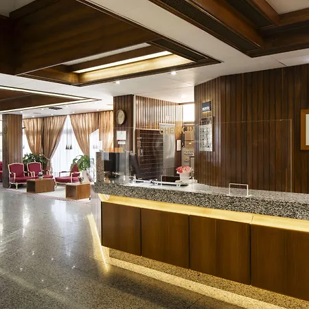 Hotel Center