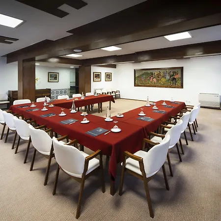 Center Hotel 4*